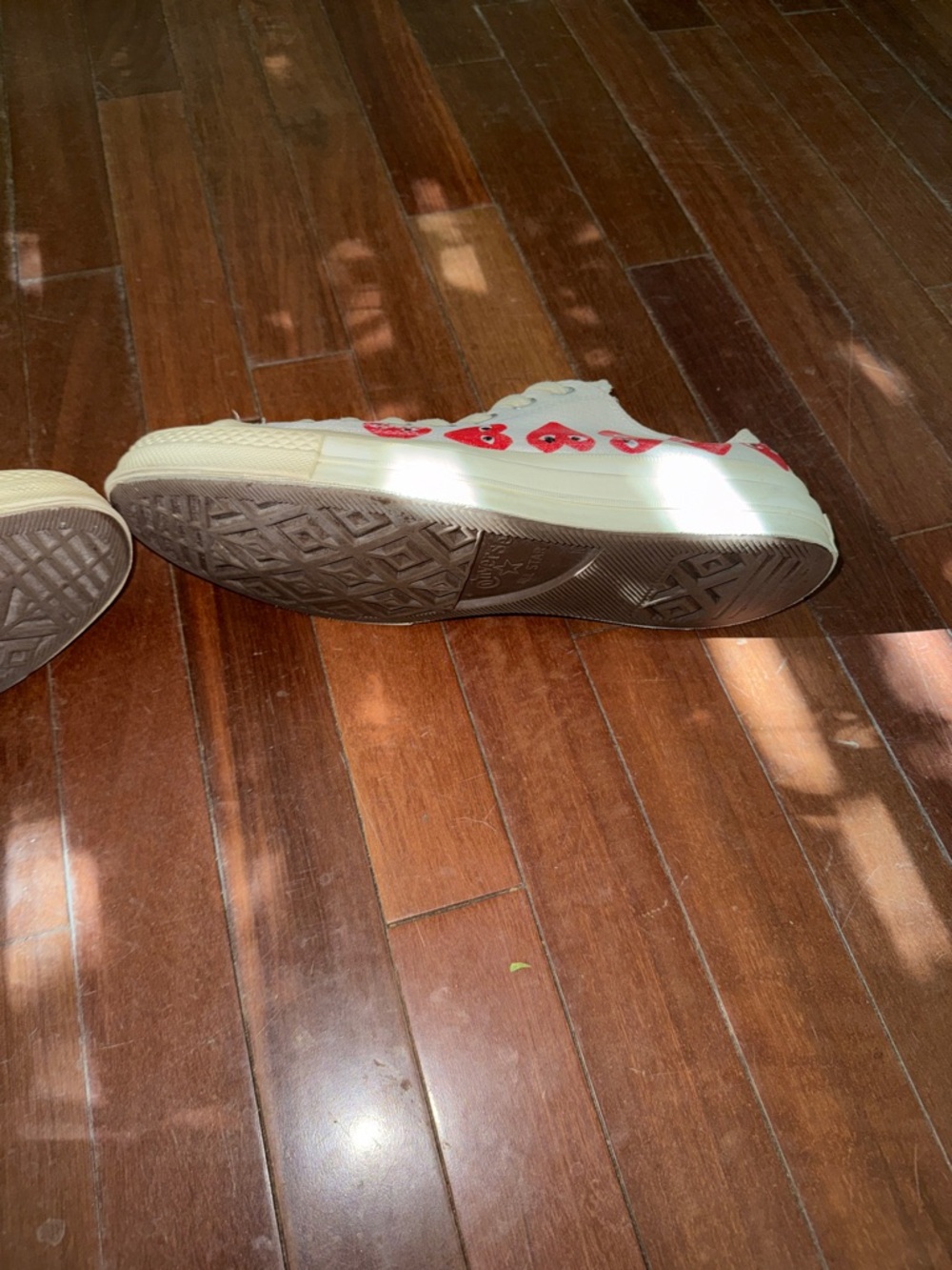 Converse Cream Low-Top Play Heart Accents - Picture 10 of 10
